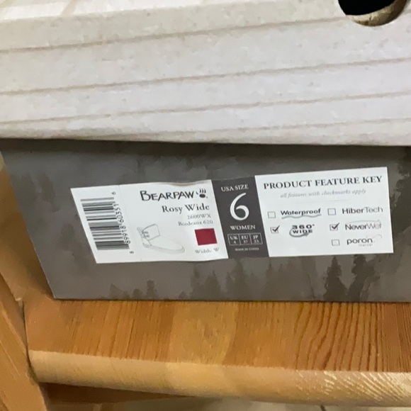 Cozy Warm 🐻 BEARPAW Dark Red Boots - Picture 8 of 8